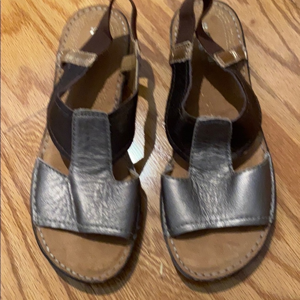 Naturalizer Sz 7 Like NEW flat sandals